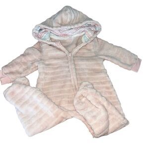 Baby size 9 months outfit